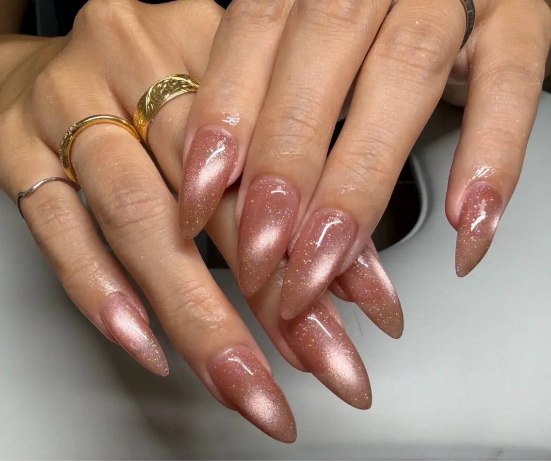ネイル オーロラネイル べっ甲ネイル チークネイル 成人式 長さ出し ハンドネイル ハンドケア For you. Nail Salonのネイルデザイン