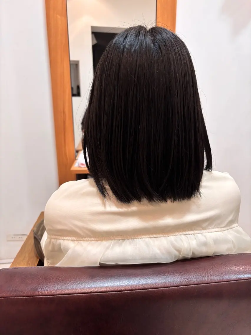 ミディアム 山田 愛のヘアスタイル