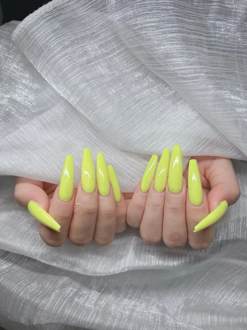 ネイル オーロラネイル チークネイル 長さ出し フットネイル フレンチネイル Lee Nails チップ長さだし専門店のネイルデザイン