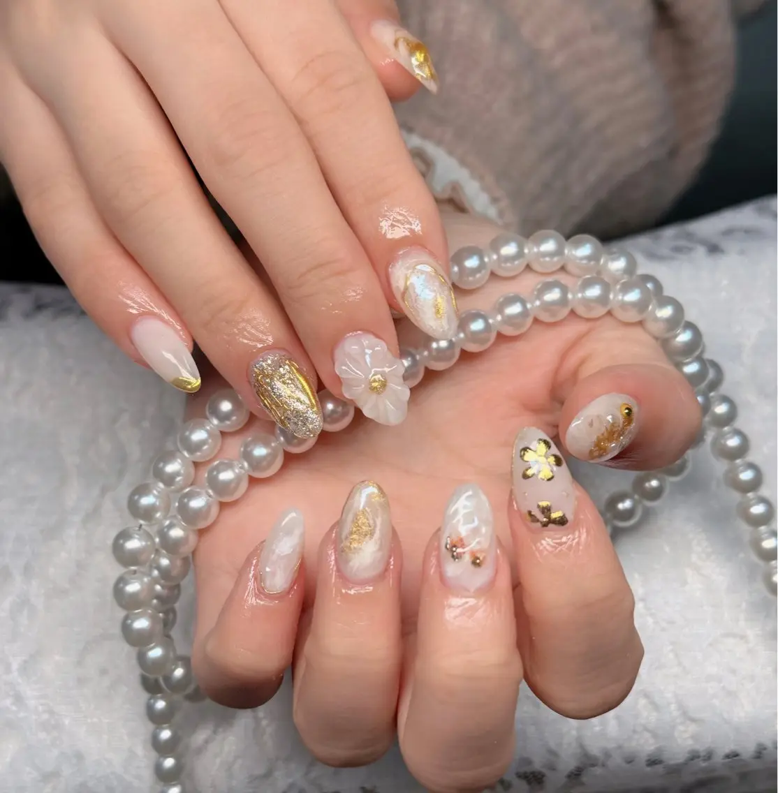 ネイル オーロラネイル フレンチネイル ジェルネイル ハロウィン キラキラネイル H.baby Nail Salonのネイルデザイン