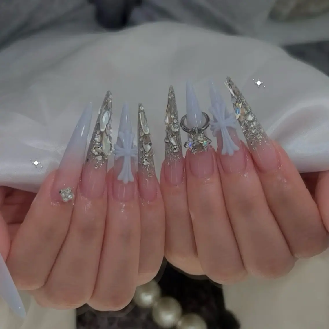 ネイル チークネイル ドット フットネイル フレンチネイル グラデーション ハンドネイル ハンドケア Nihonthy Nail 新宿のネイルデザイン