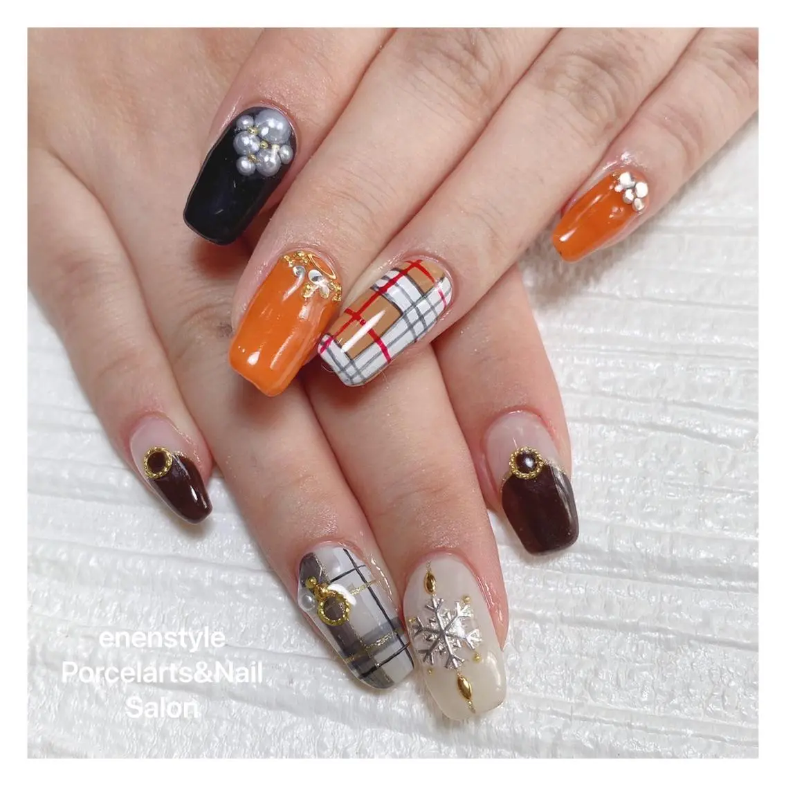 ミディアム ネイル 🐾enen style 🐾のネイルデザイン