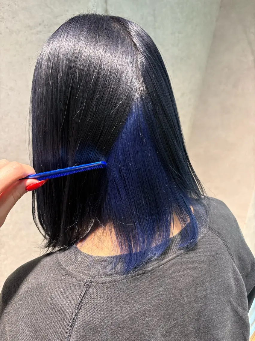 ミディアム カラー ブルーカラー デザインカラー インナーカラー 🩵ReiNa 🩵のヘアスタイル