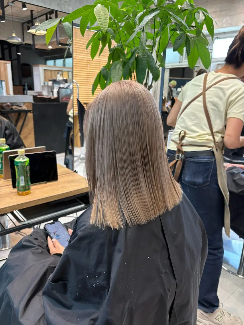 ミディアム カラー カット ヘアカラー KAEDE🌺Wカ ラー/ホワイトカラーのヘアスタイル