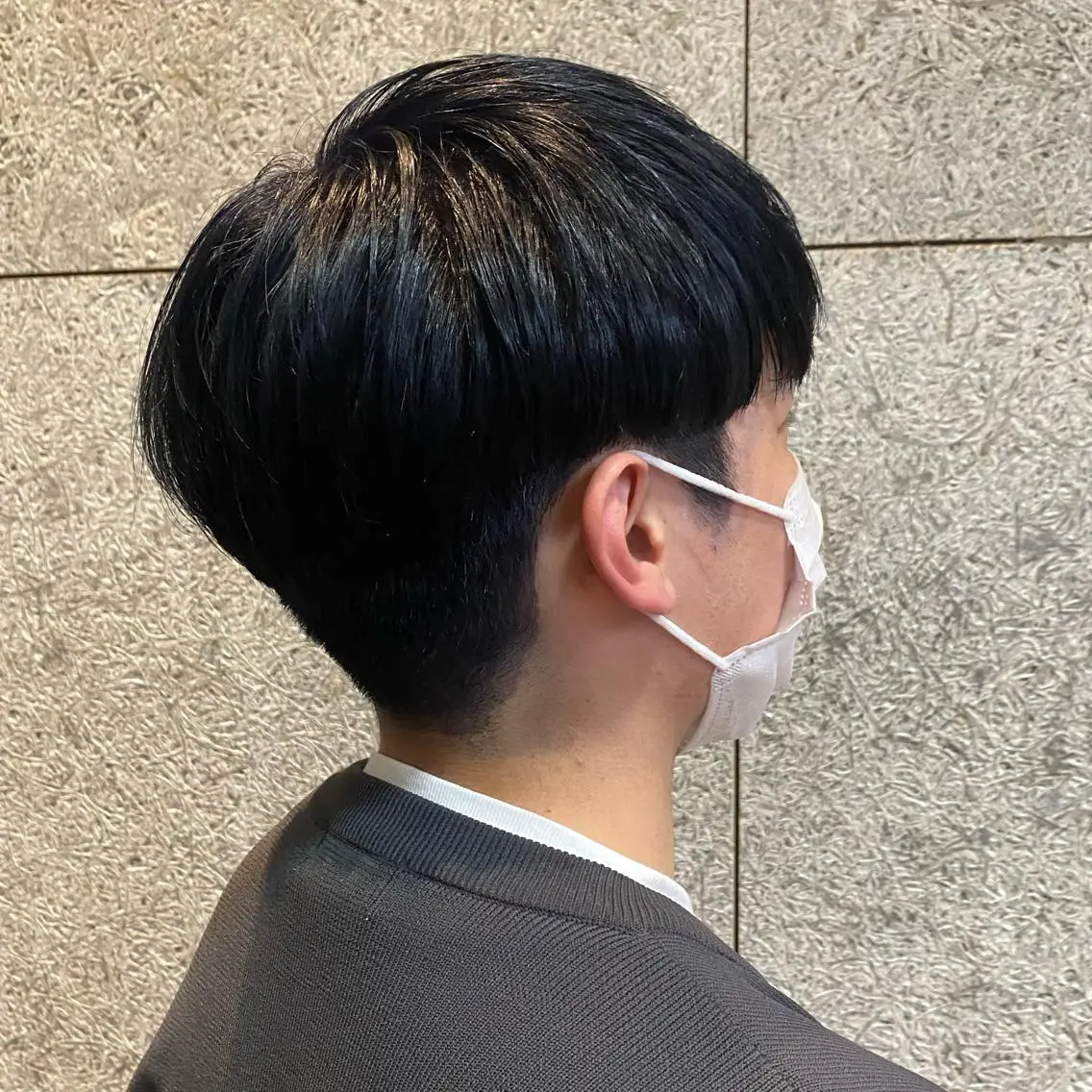 カラー メンズ メンズブリーチ メンズハイトーン 黒髪 ブリーチ ブルーカラー カット 暖色艶color / ボブ🦩Rioのヘアスタイル