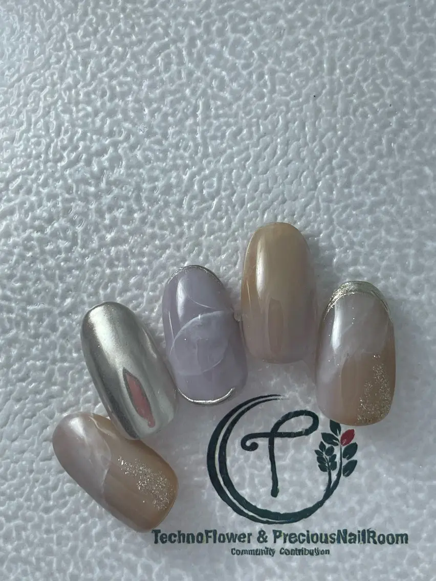 ネイル フラワーネイル precious nail roomのネイルデザイン
