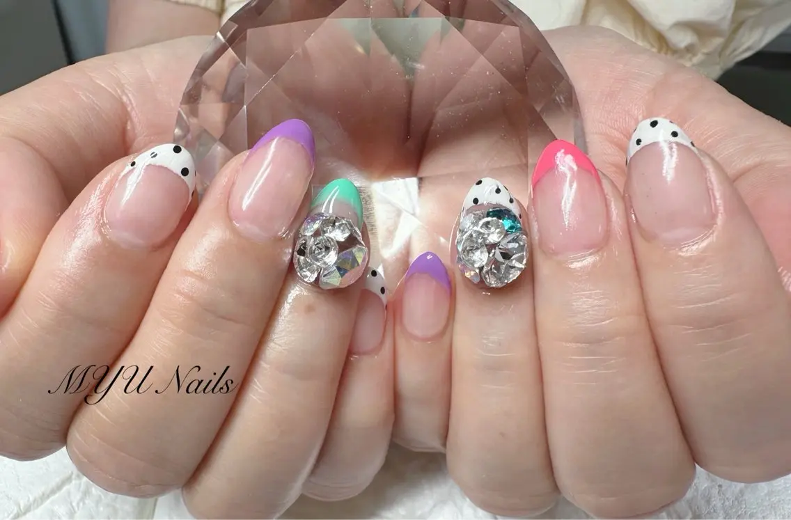 ネイル ドット フレンチネイル ジェルネイル 持ち込み ニュアンスネイル ハンドネイル ニュアンスネイル🌈 MYU Nailsのネイルデザイン