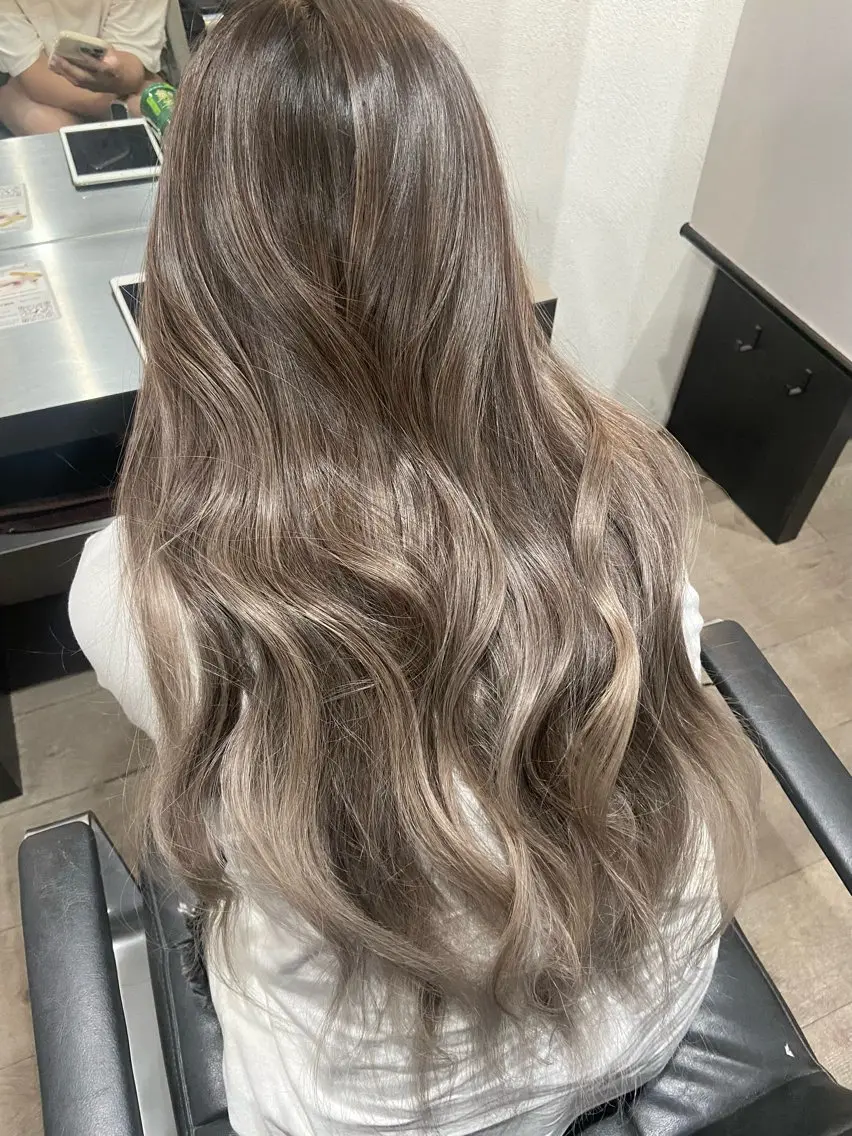 ロング 韓国風カラー ボブ 顔周りカット ハイライト 髪質改善 カット ヘアカラー 髪質改善 カラー専門店のヘアスタイル