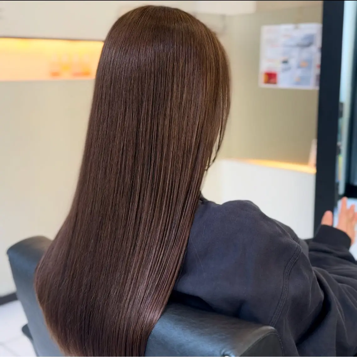 ロング 黒田 伯のヘアスタイル