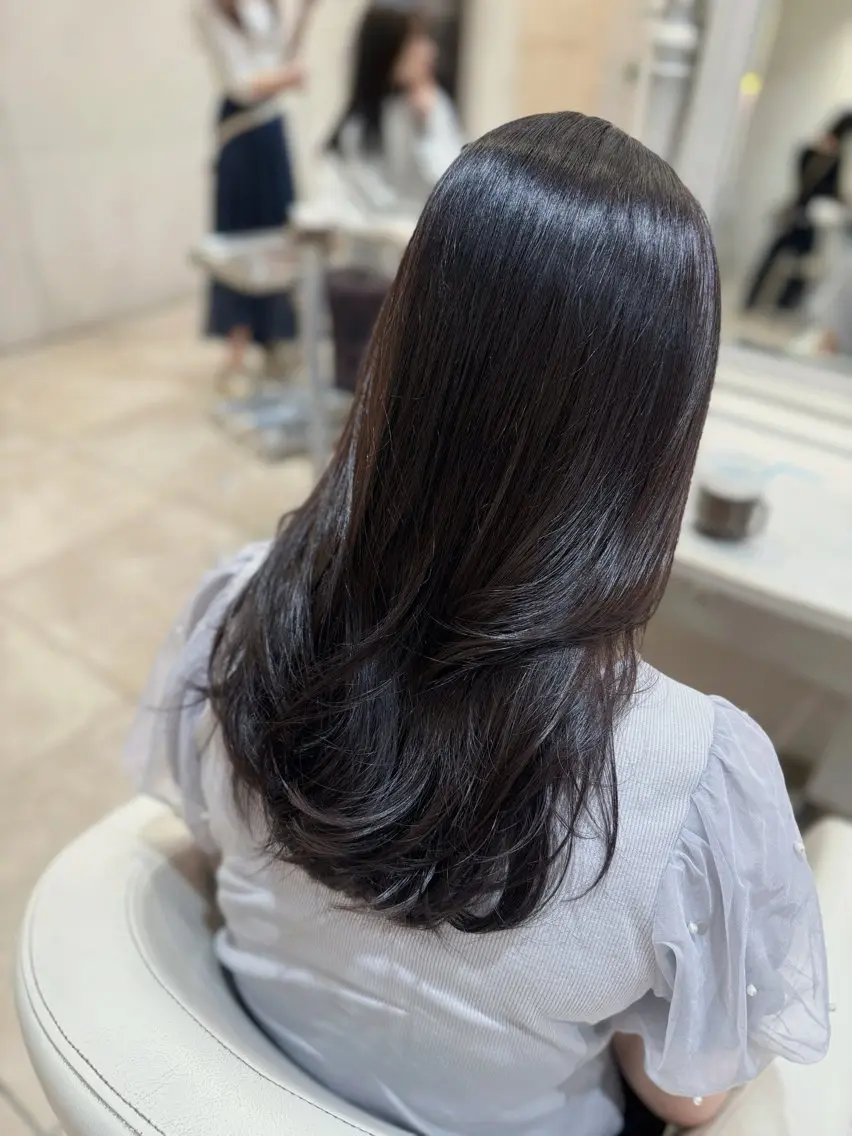 セミロング カラー ヘアカラー ZACC ayakaのヘアスタイル