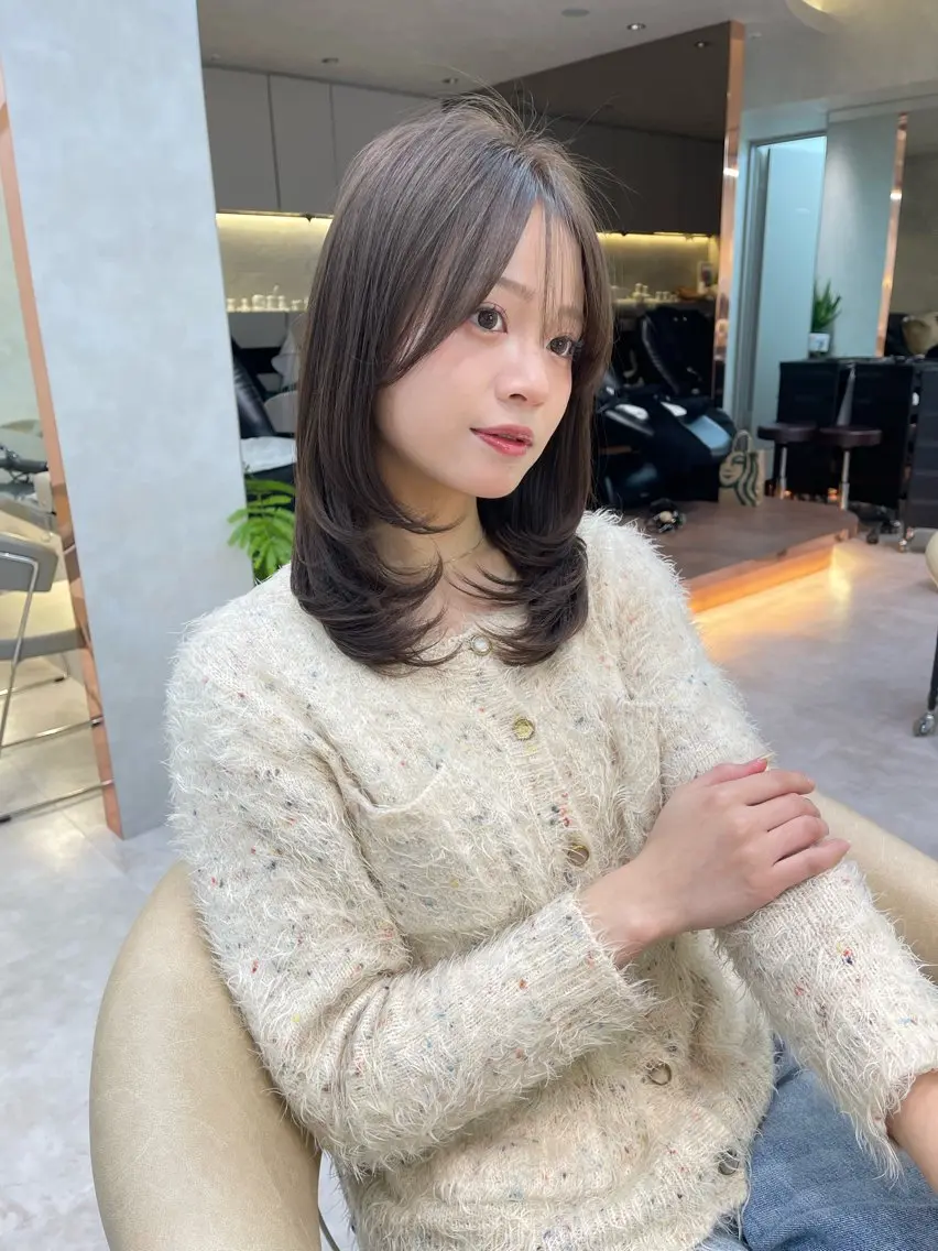 ミディアム 髪質改善 カット ヘアカラー トリートメント 失敗しないレイヤー/ 顔まわり☀️しゅうとのヘアスタイル