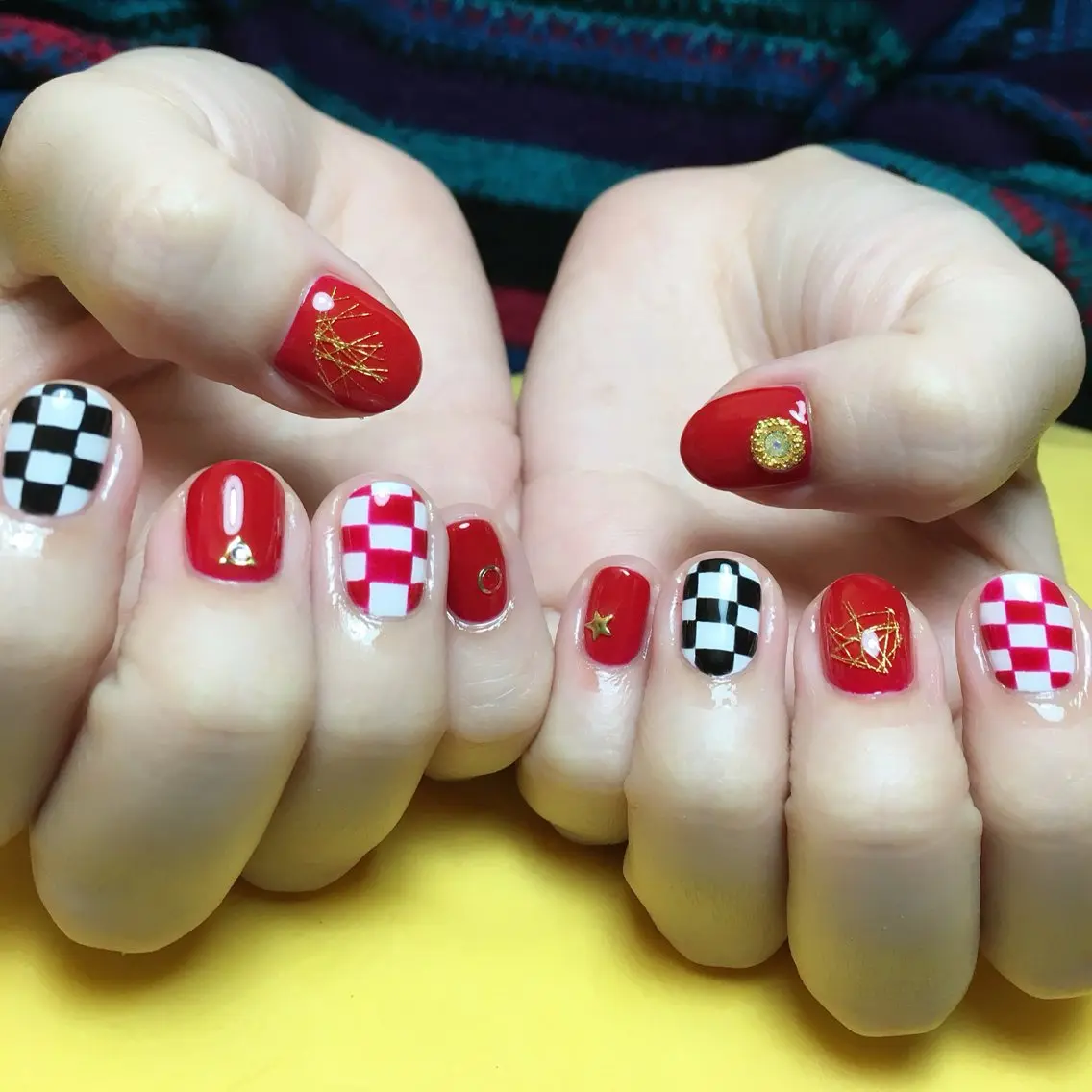 ネイル 成人式 ハンドネイル Nail salon viewt55☺︎のネイルデザイン