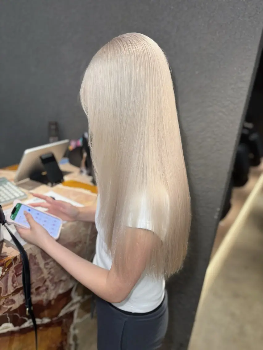 ロング PELE  原宿 airiのヘアスタイル