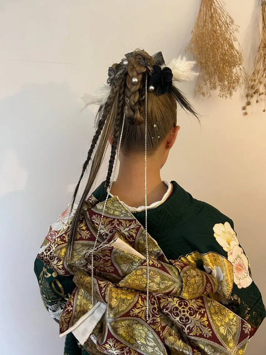ロング カラー 佐伯 真奈のヘアスタイル