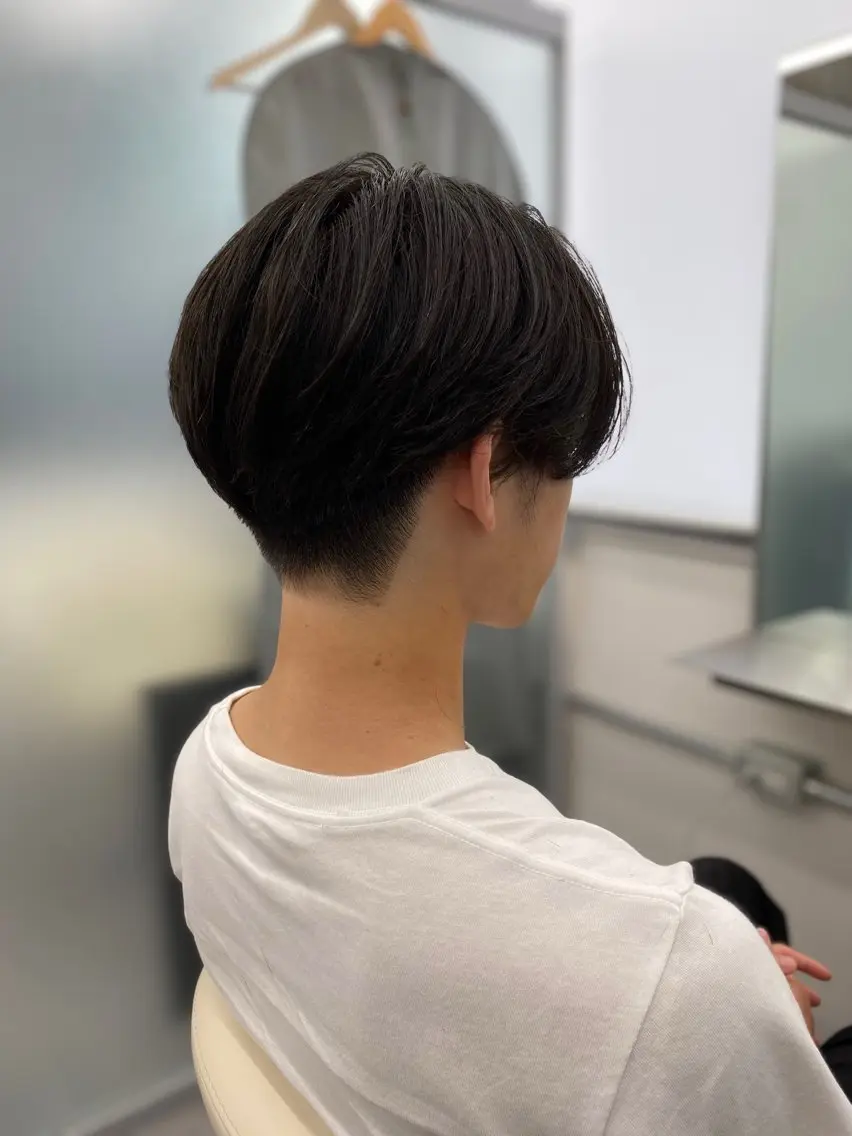 ショート メンズ メンズパーマ メンズツイストパーマ 波巻きパーマ ツイストパーマ カット メンズ特化 江坂 今井魁人のヘアスタイル