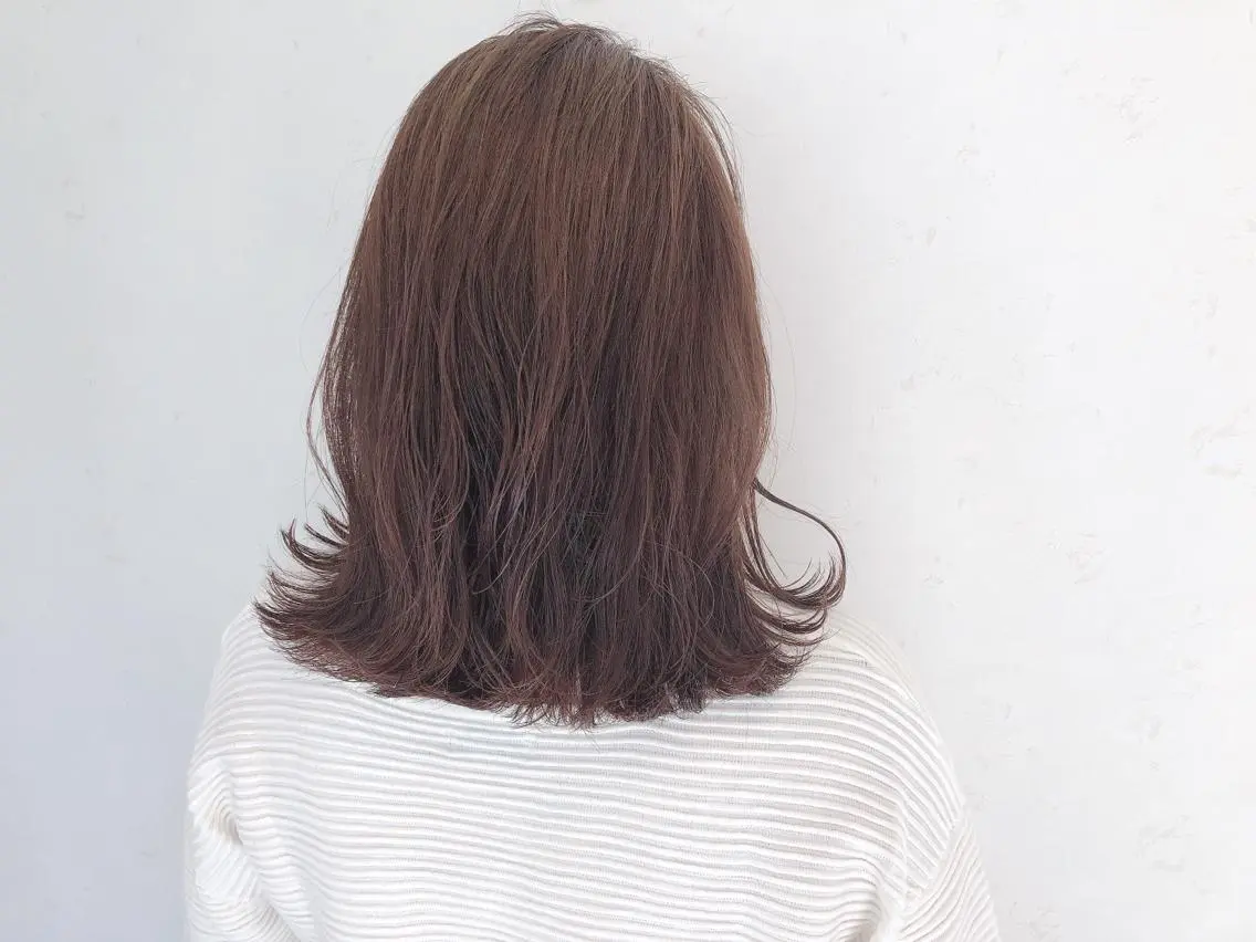ミディアム カラー 伊藤 さやかのヘアスタイル