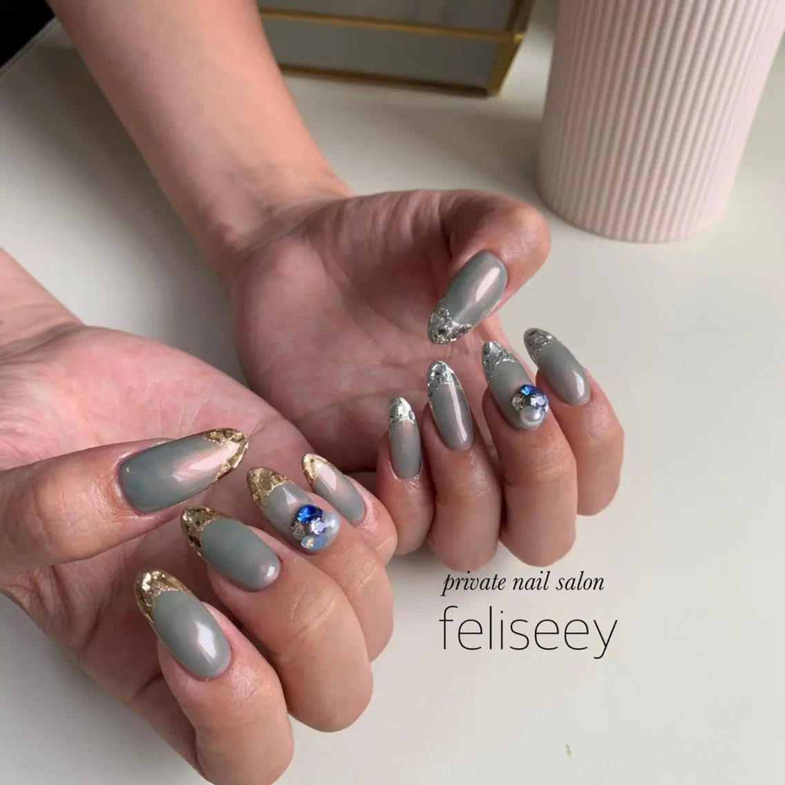 ネイル フレンチネイル ガラスフレンチ 持ち込み feliseey 〘フェリシー 〙のネイルデザイン