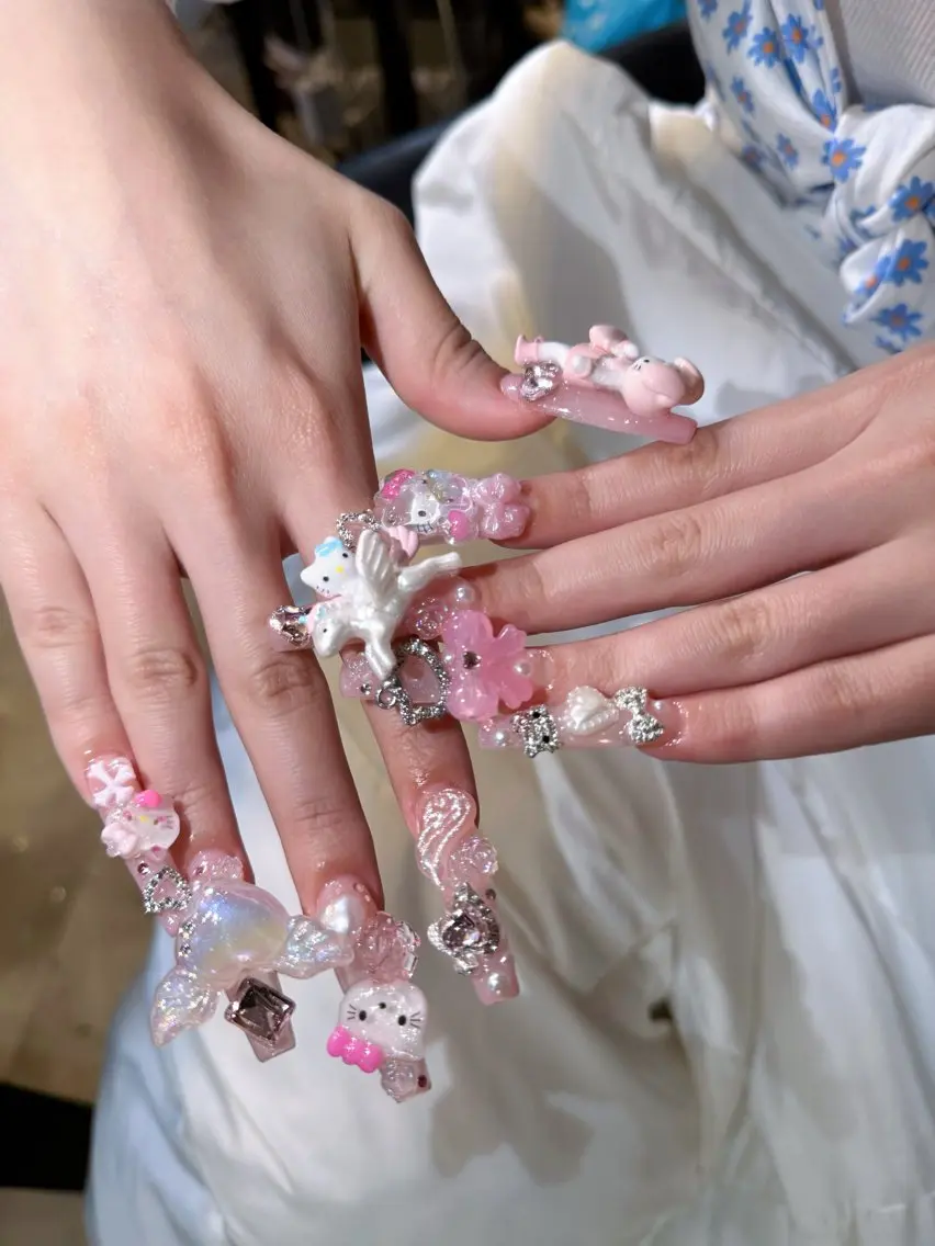 ネイル ロングネイル スカルプネイル lillion♡ Momokaのネイルデザイン