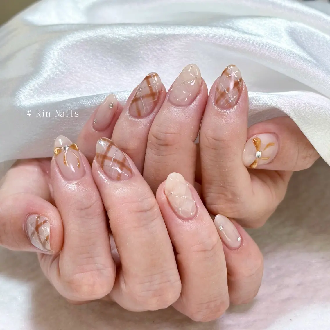 ショート ハンドネイル RIN NAILS ᥫ᭡Migusaのネイルデザイン