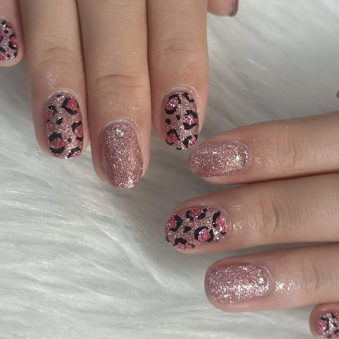 ネイル ハンドネイル フットネイル LAVISH nanamiのネイルデザイン