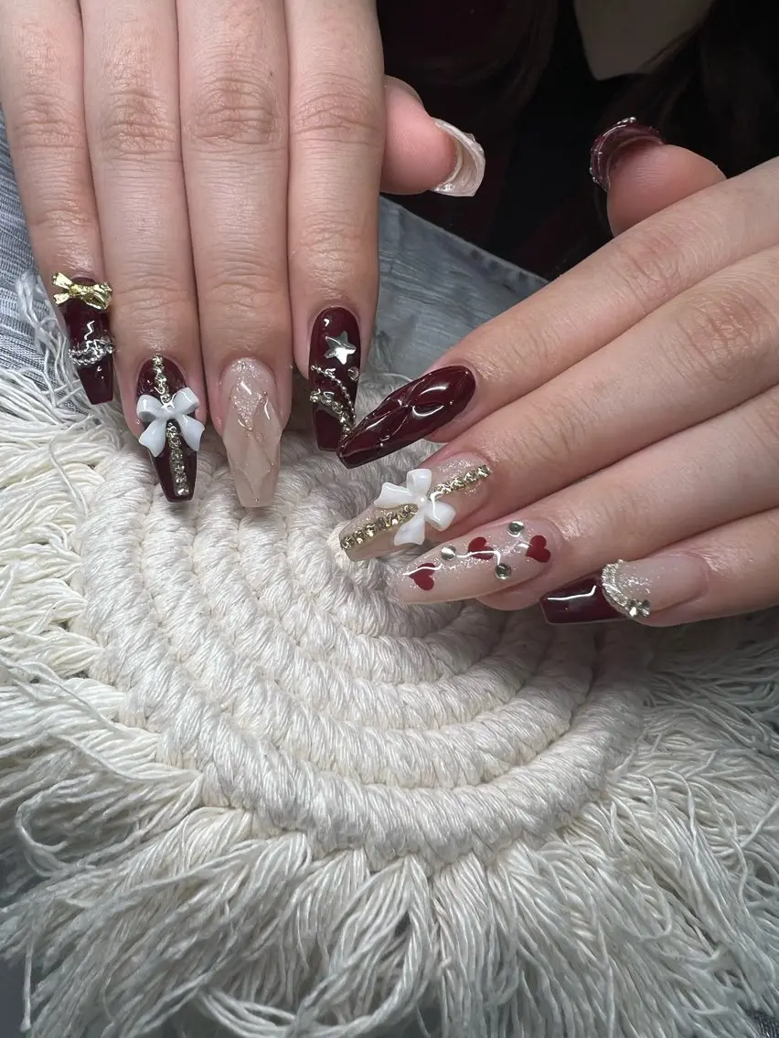 ネイル オーロラネイル チークネイル 長さ出し フットネイル フレンチネイル ハンドネイル Lee Nailsのネイルデザイン