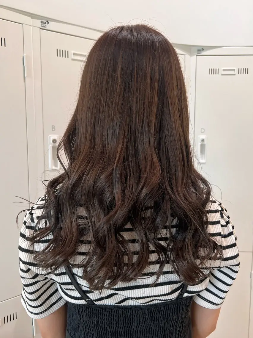 セミロング Ashanti 有川のヘアスタイル