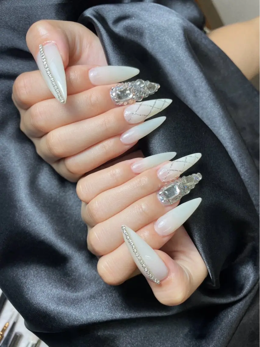 ネイル チークネイル 桜ネイル 長さ出し フットネイル ジェルネイル ハンドネイル XIINH NAIL SALONのネイルデザイン