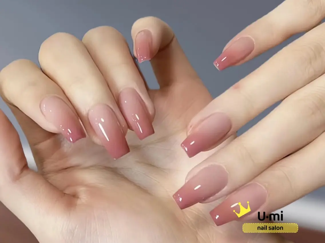 ネイル UMI ネイルサロン新宿🎀のネイルデザイン