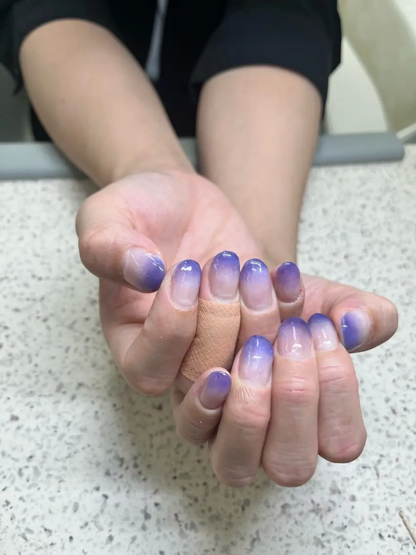 ネイル グラデーション ニュアンスネイル オフィスネイル ショートネイル シンプルネイル chai 上本町 sakuraのネイルデザイン