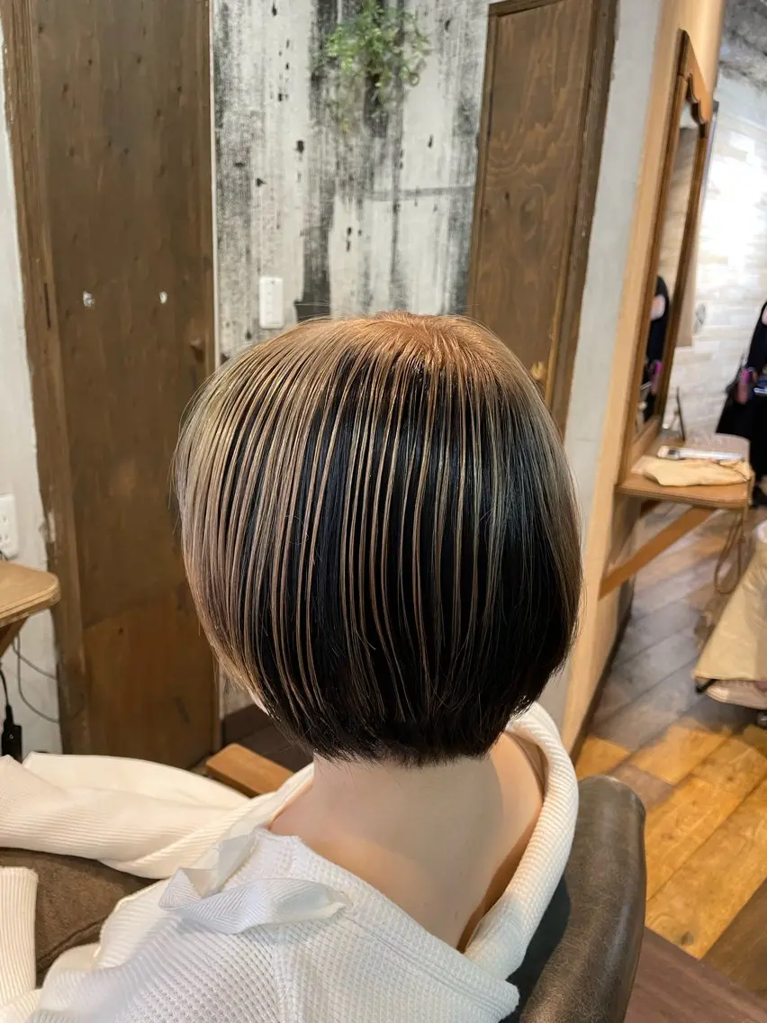 ショート カラー 加藤 正祥のヘアスタイル