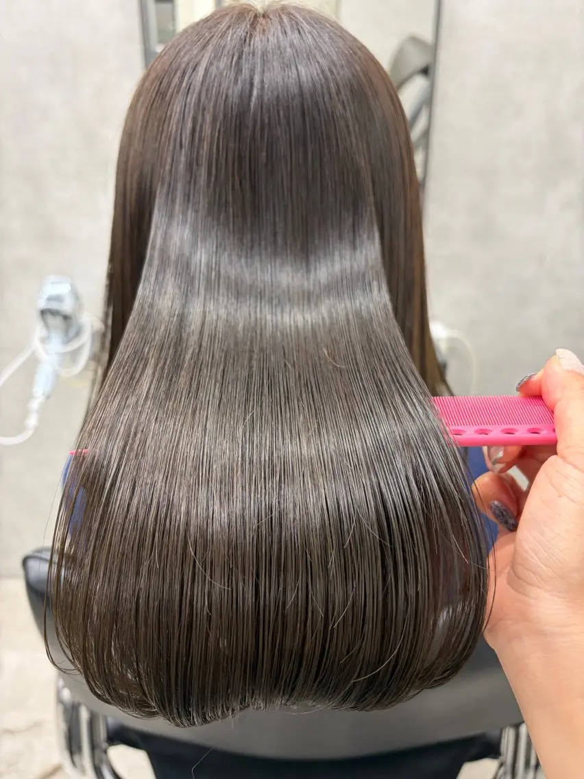 ロング カラー 髪質改善 縮毛矯正 トリートメント カット ヘアカラー 縮毛矯正 トリートメント 梅雨対策すぐ巻ける ☔️縮毛矯正勝倉　麗のヘアスタイル