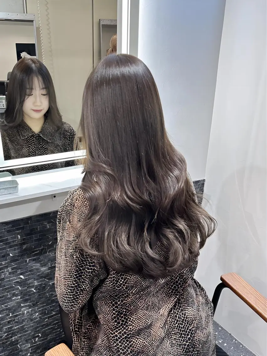 カット+インナーorグラデーションカラー+３stepトリートメントの写真