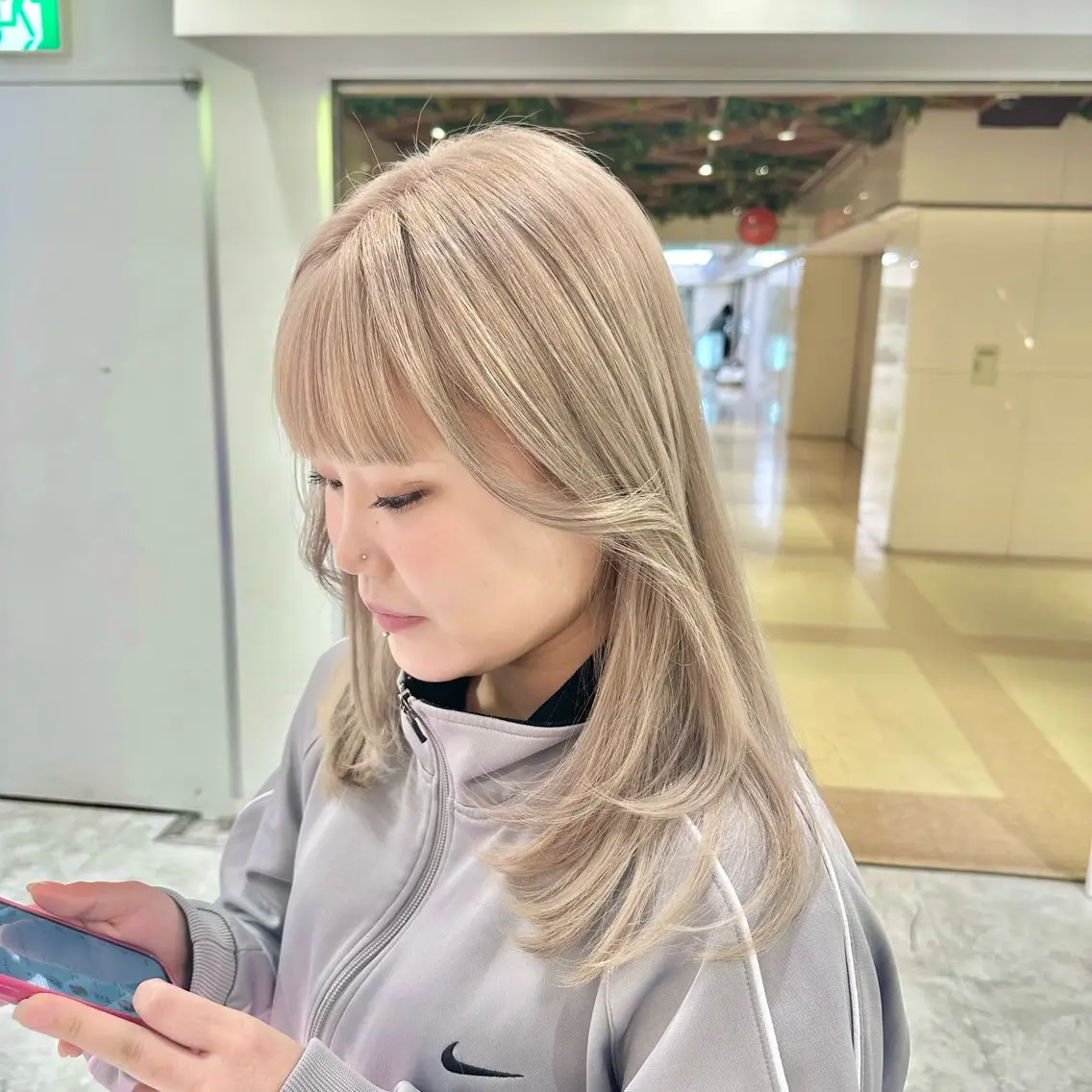 ミディアム ブラウンベージュ🤎 ブリーチなし🤎のヘアスタイル