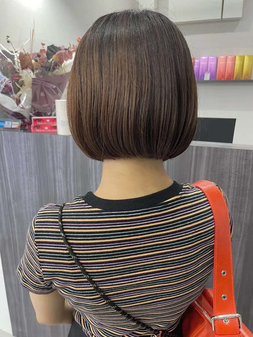 ショート ショートボブ ボブ ショートヘア カット トリートメント 新村 華奈絵のヘアスタイル