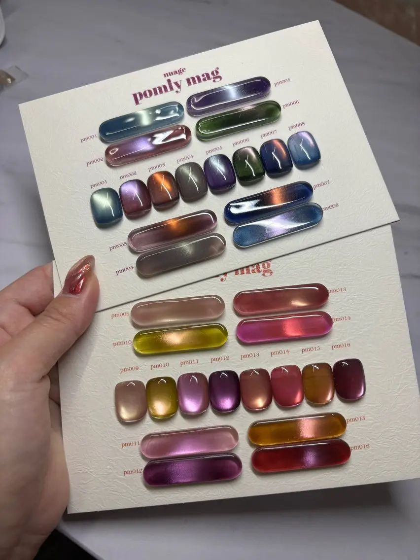 ネイル マグネットネイル glowé Runaのネイルデザイン