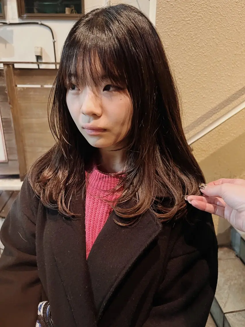 ミディアム カラー パーマ ヘアアレンジ 顔まわりレイヤー 韓国風ヘア レイヤーカット ストレートパーマ ショートヘア原宿 fifth コシのヘアスタイル