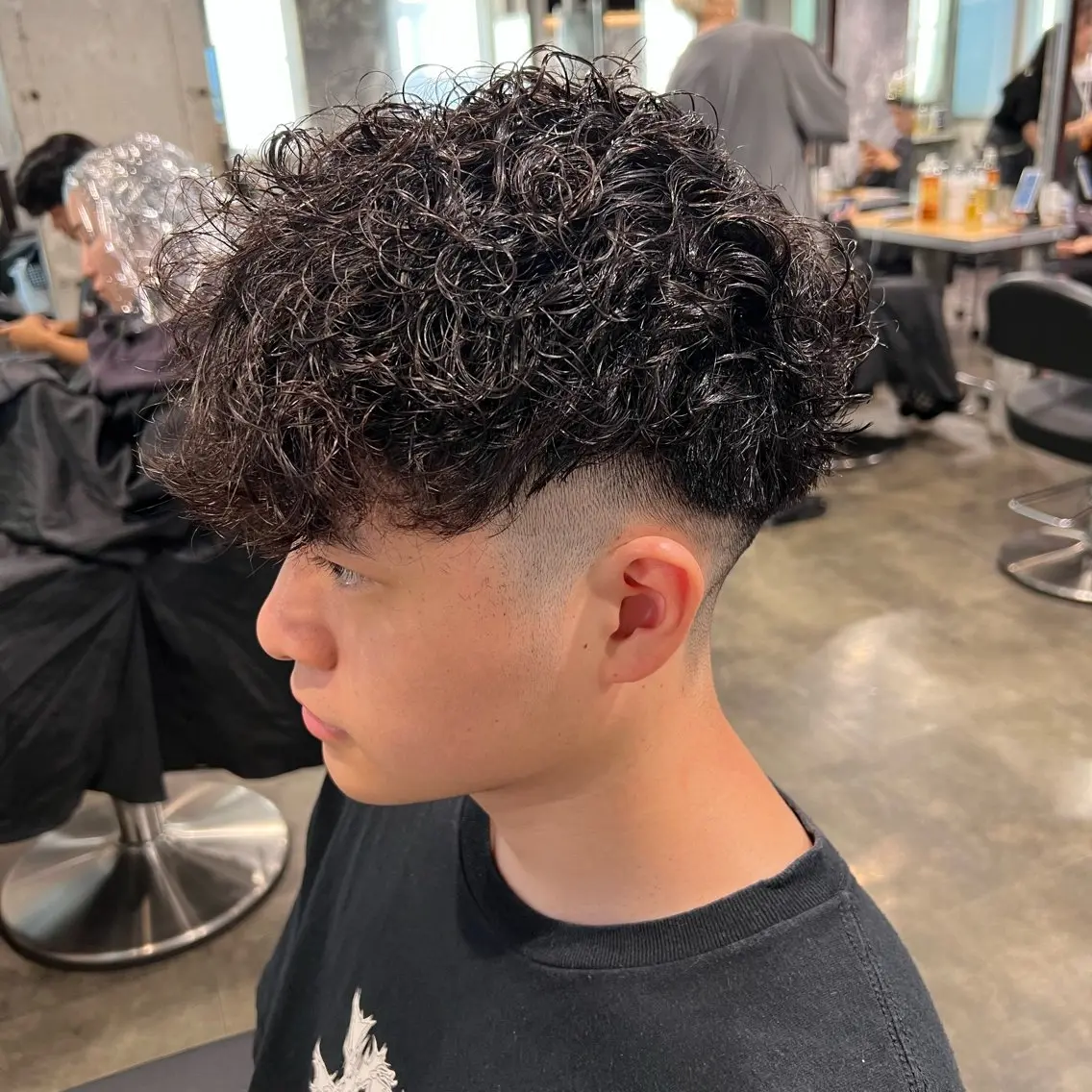 ショート カラー パーマ ヘアアレンジ メンズ キッズ アップバング センターパート メンズハイライト マッシュ メンズパーマ 🔷横浜1のパーマ 職人🔷将太郎のヘアスタイル