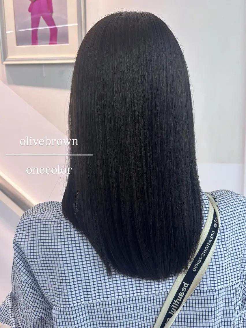 セミロング カラー ブラウンカラー 透明感カラー オリーブブラウン リコ🪐レイヤー モデル募集のヘアスタイル