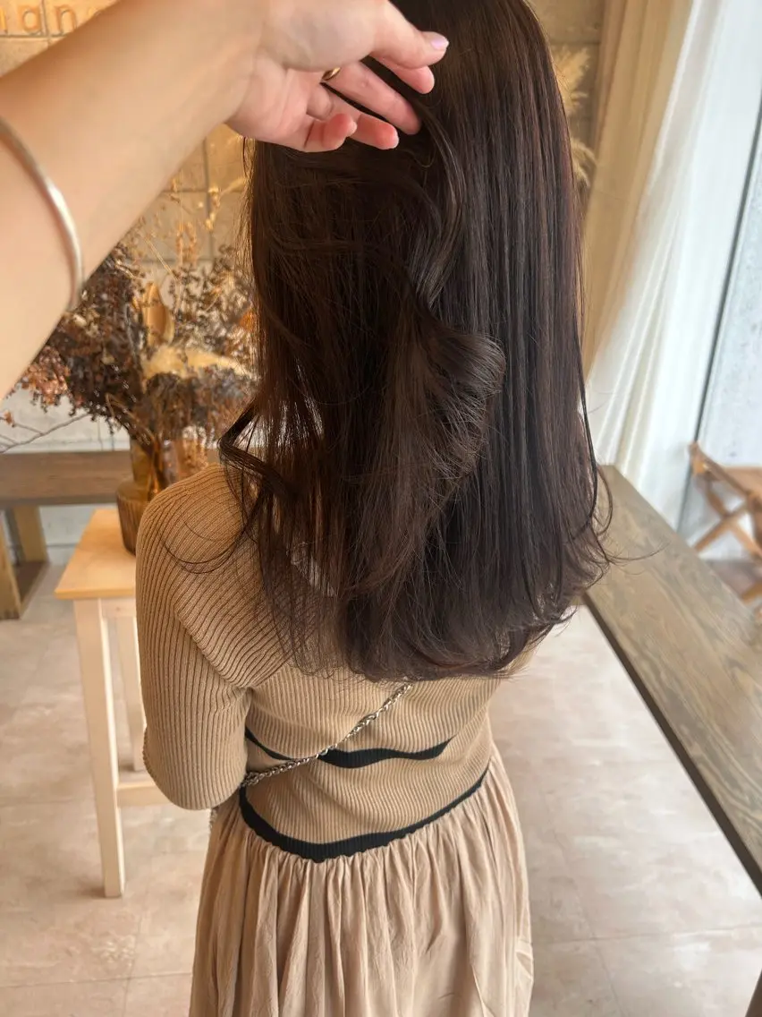 セミロング カラー ashiato mizukiのヘアスタイル