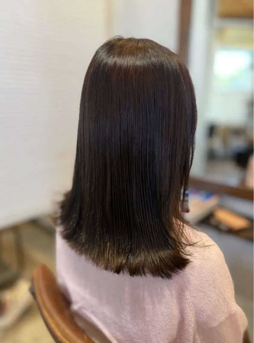 ミディアム カット ヘアカラー YUKI .のヘアスタイル