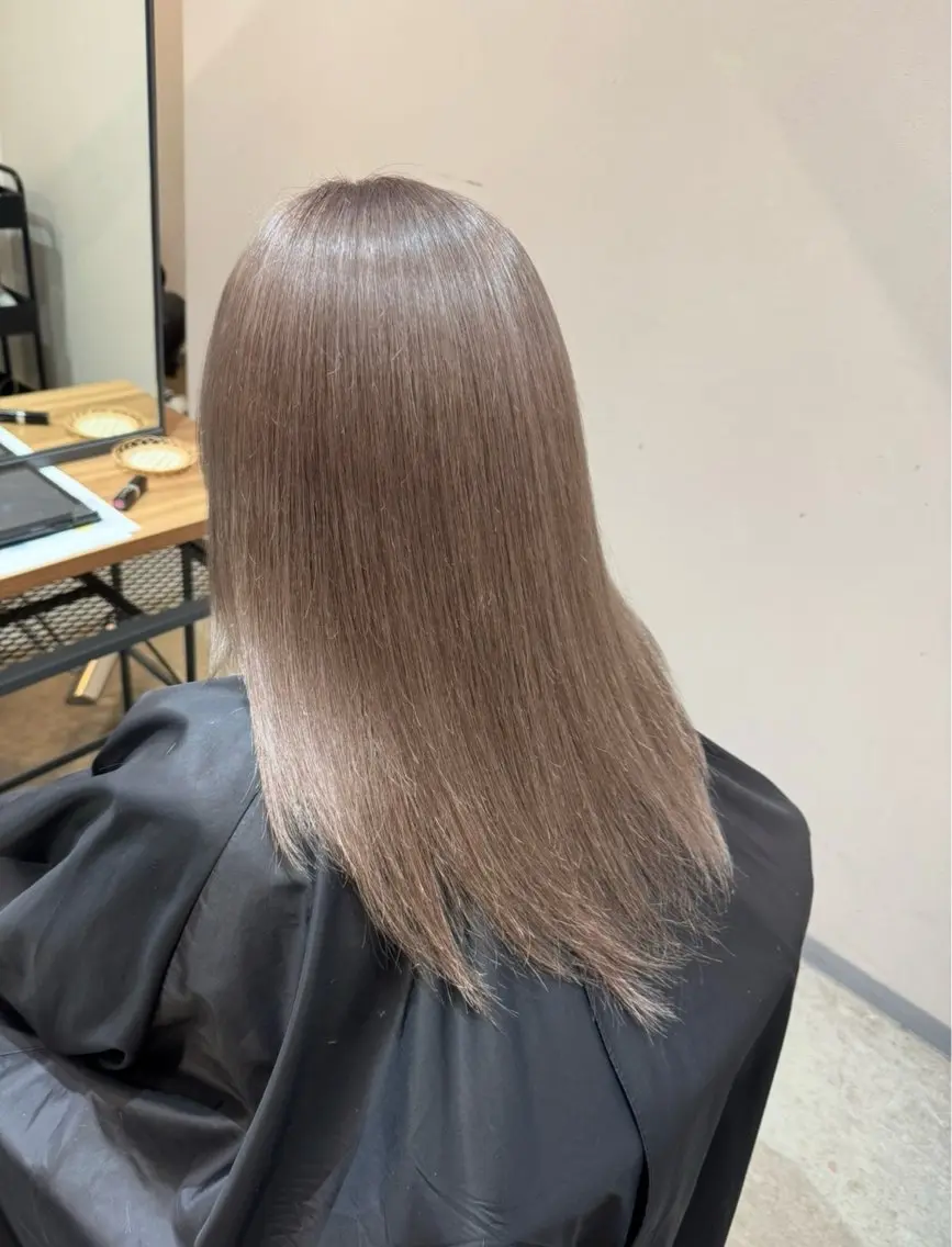 ショート カット ヘアカラー トリートメント 🌙似合わせカット ⭐️ハイトーンボブのヘアスタイル