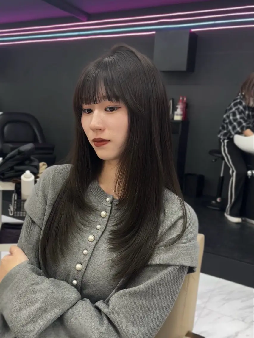 ロング 顔周りカット レイヤーカット ロング 岡山 愛のヘアスタイル