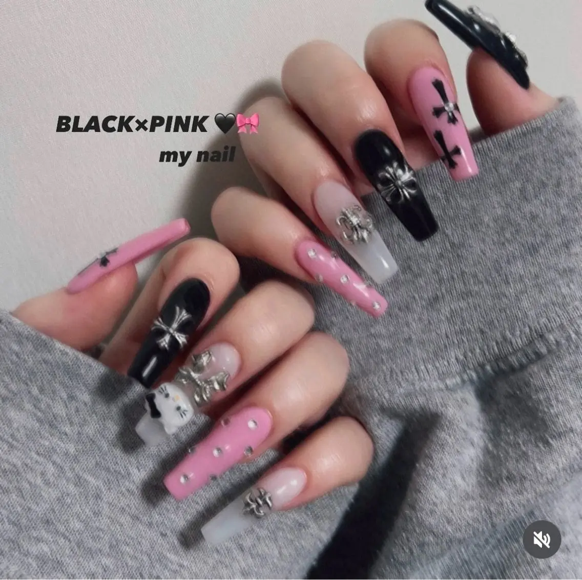ネイル アートネイル 長さ出し ジェルネイル 韓国ネイル マグネットネイル ハンドネイル Cloudy Chan Nailのネイルデザイン