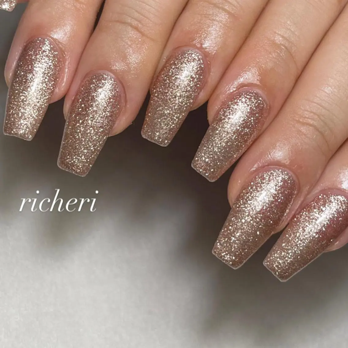 ミディアム ネイル ハンドネイル richeri beautyのネイルデザイン