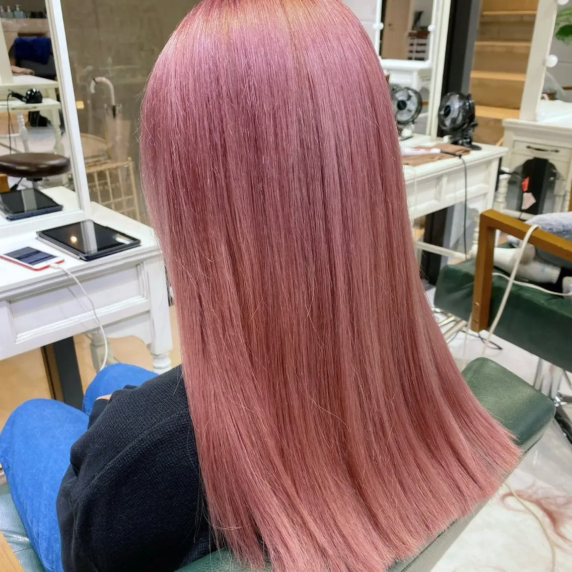 セミロング カラー ブリーチ デザインカラー ハイトーンカラー ピンクカラー ヘアカラー トリートメント DAYS Men’sのヘアスタイル