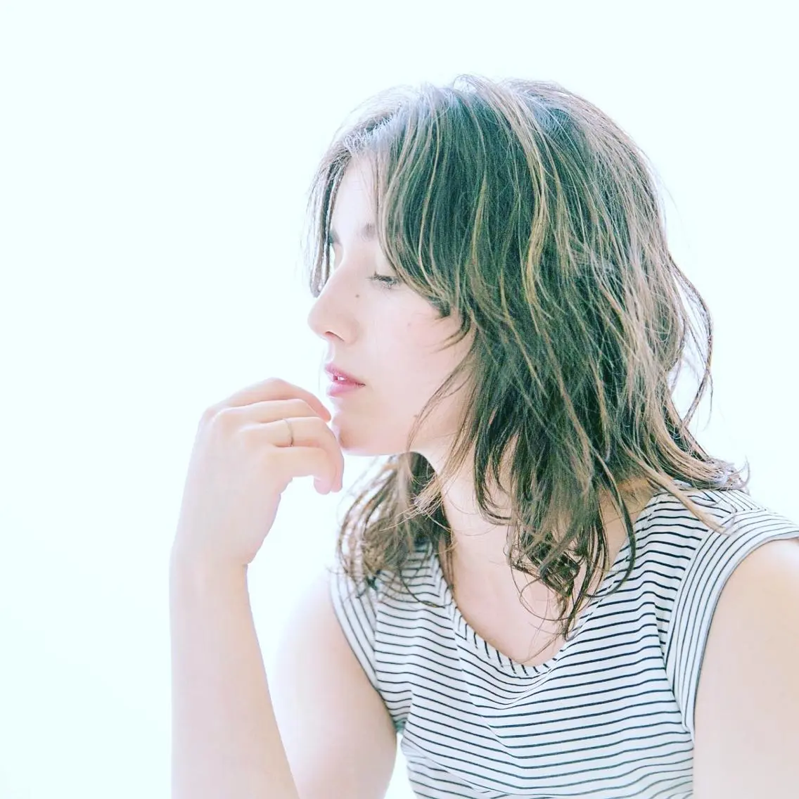 セミロング 髪質改善ストレート、 カラー清野雄大のヘアスタイル