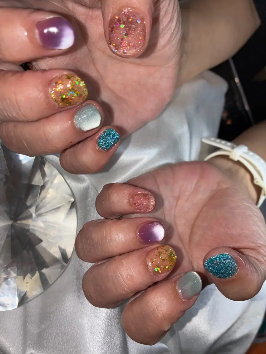 ショート ハンドネイル YOKOSUKA NAILS💅🩶のネイルデザイン