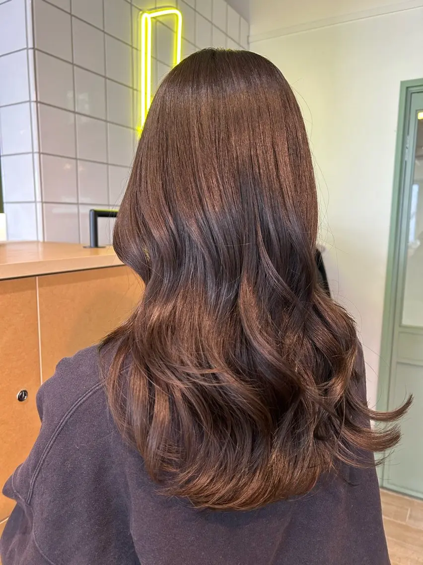 セミロング カット ヘアカラー トリートメント 新潟/万代/レイヤー 韓国風/明間未来のヘアスタイル