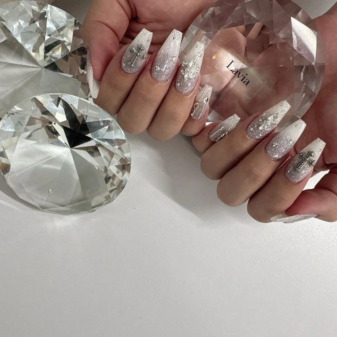 ネイル lavia🖤 ayumiのネイルデザイン