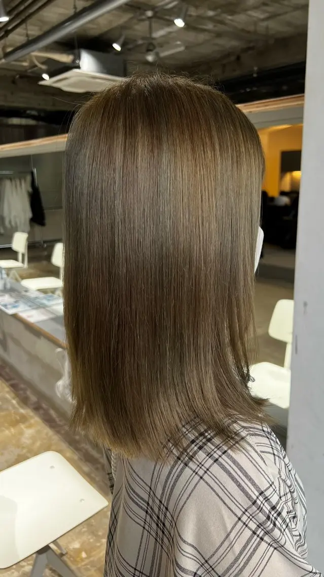 ミディアム ヘアカラー 夏見 柚羽のヘアスタイル